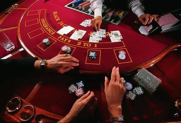 KMM33 Live Baccarat ဂိမ်း မြန်မာ ကာစီနို MMK